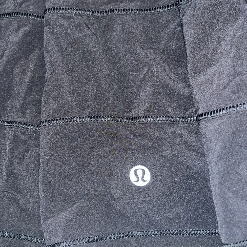 Lululemon Pace Rival Skirt, Cincinnati Bearcats, Size 12 - Picture 11 of 14